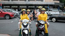 Ho Chi Minh: Motorbike for Sightseeing & Food tour by night