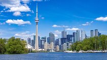 1-Hour Toronto Harbour Tour with Live Narration