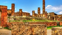 Ancient Roman Experience Pompeii Tour with Historical Lunch 