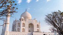 Private Sunrise Taj Mahal & Agra Fort Tour with Car & Breakfast
