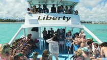 Punta Cana Catamaran: Nonstop Spring Break Party Experience