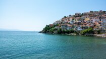 Ischia and Procida Boat Excursion with Swimming and Lunch Stop