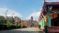 Banteay Srei and Bakong Temple Private Tour