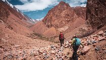 Hiking in Cajón de los Arenales from Mendoza or Uco Valley