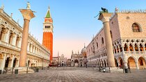 Crowd-Free Early Morning Small Group Venice City Guided Tour