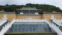 Professional guiding of Taipei Palace Museum