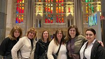 Barcelona: Skip-the-Line Sagrada Familia Semi Private Tour 