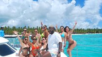 Saona Island Luxury Full Day Catamara Food Drink in Punta Cana