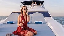 Luxury Private 1 hour Yacht Ride -The ultimate Dubai experince