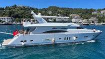 Private Bosphorus Lunch Cruise on a Luxury Yacht