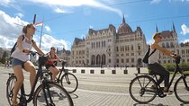 Budapest Highlights Bike Tour with a local guide