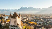 Zürich: Private Day Tour to Swiss Villages, Capital City & Castle
