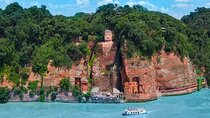 Leshan Giant Buddha and Huanglongxi ancient town Private Day Tour