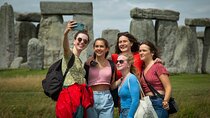 Stonehenge Half Day Tour with Entry and Extra Time