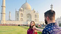 All Inclusive Taj Mahal, Fort & Baby Taj Tour from Delhi by Car