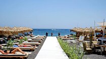 Roundtrip Transfers to Black Sand Beach from Your Santorini Hotel