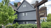 Salem Witch Tour from Boston by Train with Museum Tickets