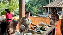 Balinese Cooking Class / Market Buy ~ Cook ~ Eat.Learn to cook authentic Balinese food!With happy recipe / Round trip hotel transfer included
