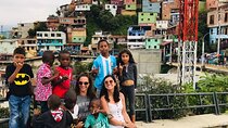 Comuna 13 Graffiti Tour And Enjoy Photos y Videos with Dron