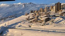 Full-Day Ski Adventure in Valle Nevado with a local Guide