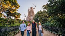 Sagrada Familia Skip the Line Ticket with Official Guide
