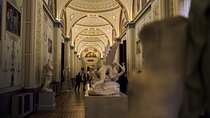 Uffizi Gallery: Small Group Guided Tour with an expert guide