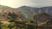 Private 9-Hour Meteora Tour with Luxury Vehicle 