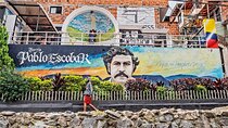 Medellín: Historic Pablo Escobar Tour with Hydration Included
