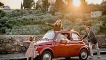 Tour and Photoshoot with Retro Cars in Florence and Chianti