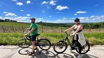 E-Bike Guided Tour in Tuscany’s Hills and Vineyards
