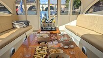 Wine and Cheese Tasting in a VIP Cruise on the Seine