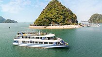 Halong Bay Deluxe Cruise with Lunch, Kayaking & Cave Tour