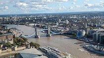 Walking Tour in London with Tower Bridge and St Pauls Cathedral