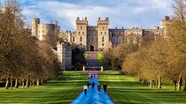 Private Car Roundtrip Day Tour London to Windsor