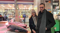 Master the art of Sushi : Toyosu Market Tour & Tuna Cutting 
