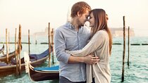Romantic Photoshoot in Magical Venice