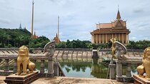 Visit Phnom Udong and Silk Island by Khmer Traditional Tuk-Tuk 