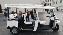 Private Sightseeing Tour using Electric Tuk Tuk Ride in Budapest 