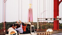 LISBON SUNSET TO NIGHT in Vintage Jeep with FOOD & DRINKS