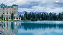 Luxury Private tour to Moraine and Lake Louise from canmore/Banff