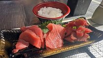 Skip the Line: Tsukiji Market Food Tour with Local Tastings