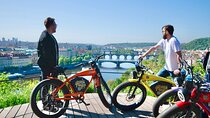E-BIKE TOUR: 10 Must-See Landmarks & Viewpoints in Prague 1-8per.