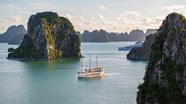 2-Day Treasure Junk Cruise: Hidden Gems of Bai Tu Long Bay