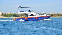 Private 8-Hour Boat Charter with Lunch & Transportation –Hurghada
