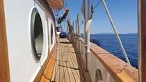 Zadar Private Authentic Wooden Boat tour with unlimited champagne