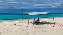 Private - Hidden & Empty Sandbank with Seafood Lunch