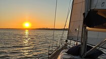 Lisbon: Private Boat Tour with sunset option
