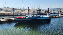 Axis T22 Wake Surfing Boat Rental
