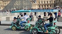Discover Paris by Electric Bike in an Hour