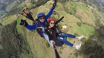Vuela parapente en San Felix Medellín